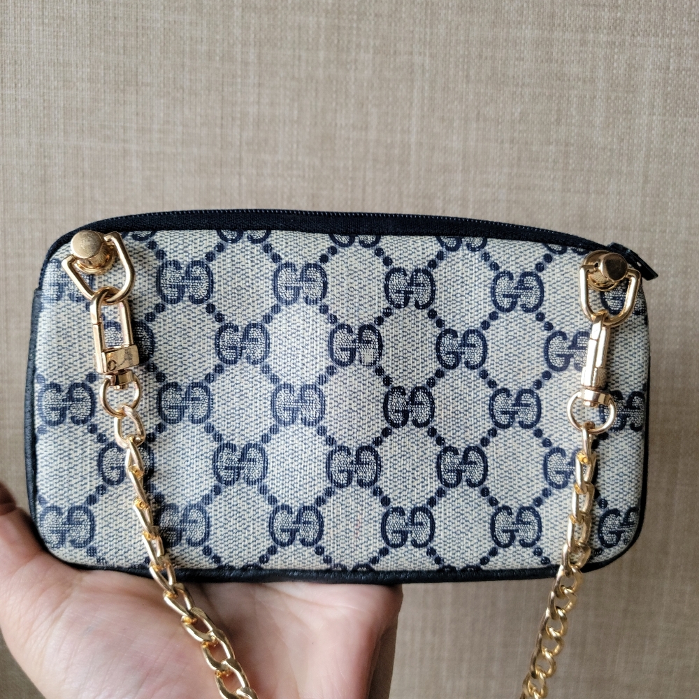 Authentic Gucci vintage GG canvas mini pouch crossbody bag 039.904.8214 (D16) - Picture 4 of 13
